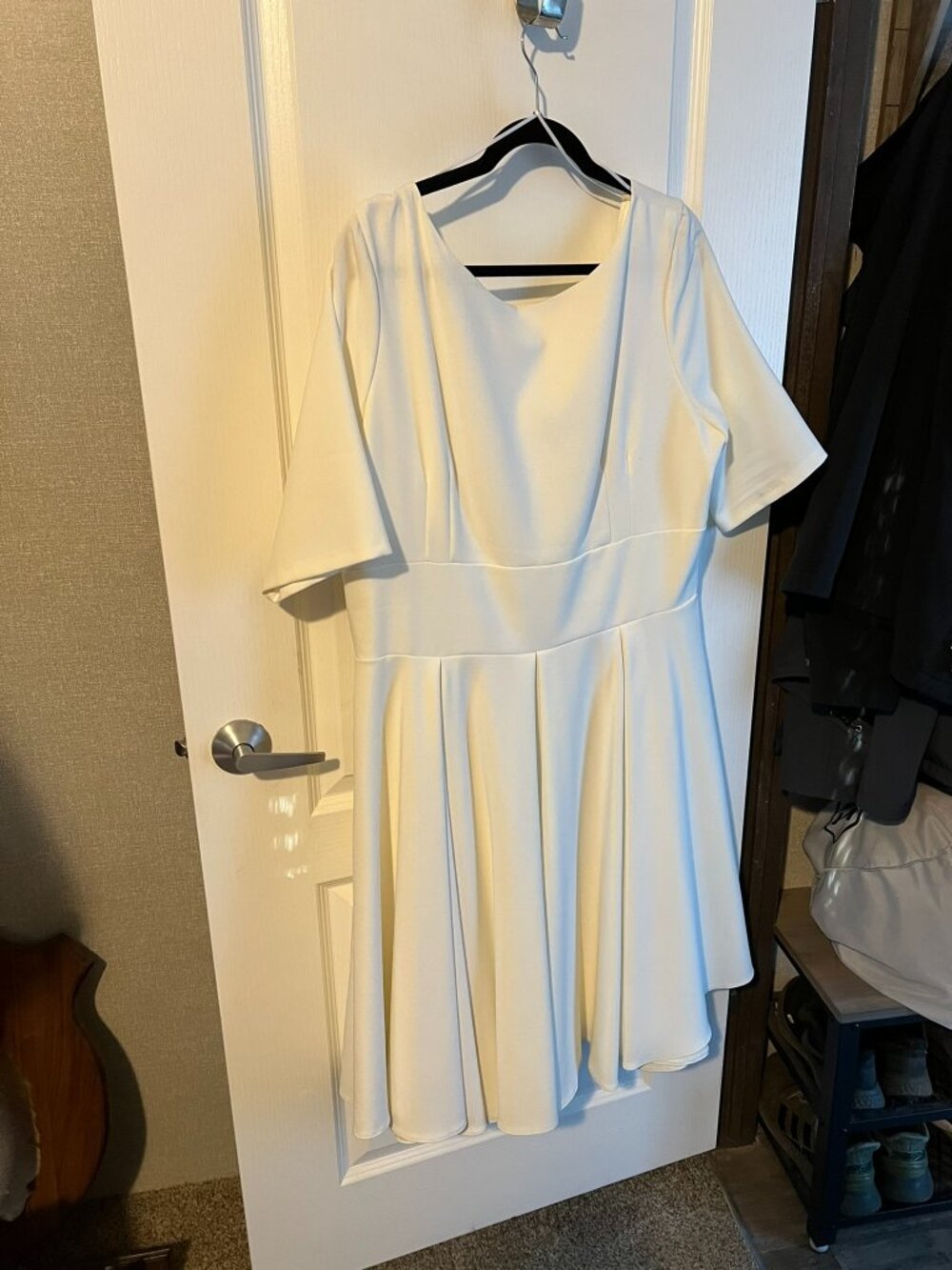 The Pretty Dress in Ivory